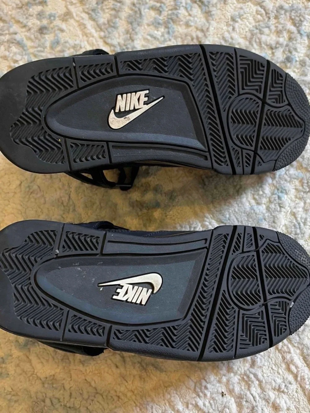 Air Jordan 4 Retro 'Black Cat’ 2025 Sneakers